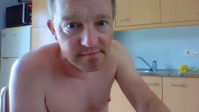 bertolini83 live cam on Cam4