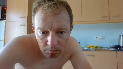 bertolini83 live cam on Cam4