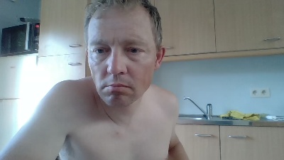 bertolini83 live cam on Cam4