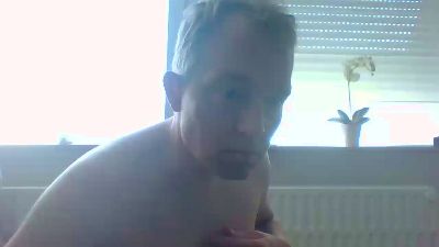 bertolini83 live cam on Cam4