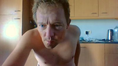 bertolini83 live cam on Cam4