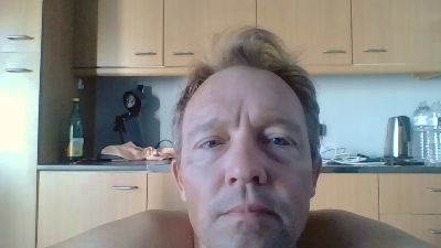 bertolini83 live cam on Cam4