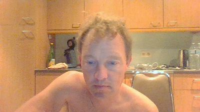 bertolini83 live cam on Cam4