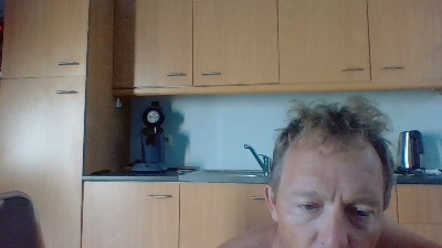 bertolini83 live cam on Cam4