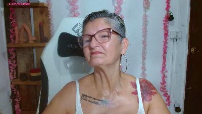 bety_cum2 live cam on Cam4