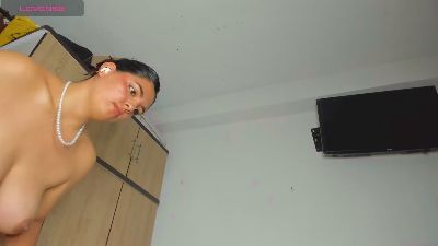 bianca_bertushe live cam on Cam4