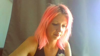 bianka_melody4 live cam on Cam4
