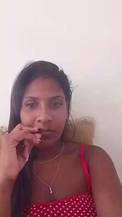 bianquinha4 live female webcam from Brazil