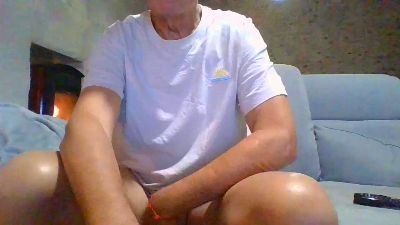 biboxer81 live cam on Cam4