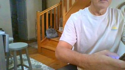 biboxer81 live cam on Cam4