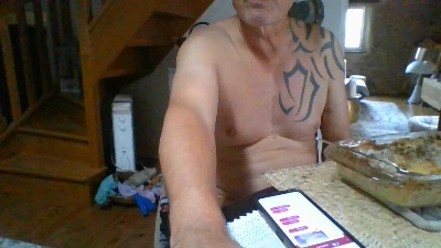 biboxer81 live cam on Cam4