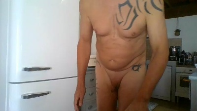 biboxer81 live cam on Cam4
