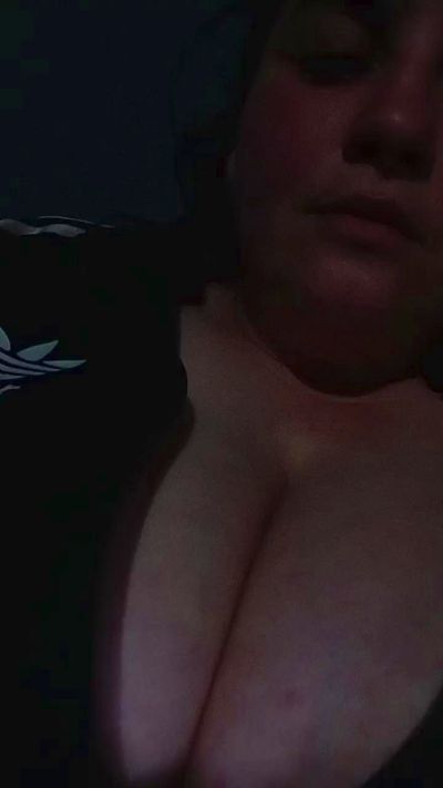 bichitodeluz2 live cam on Cam4