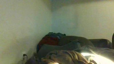 bigBUZZZZ69 live cam on Cam4