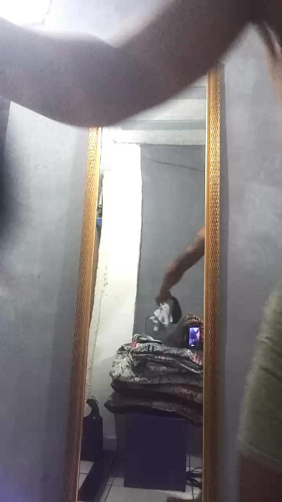 big_from_angola live cam on Cam4