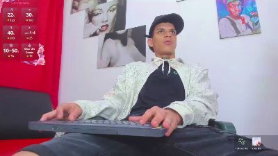 big_hot_boy_ live cam on Cam4