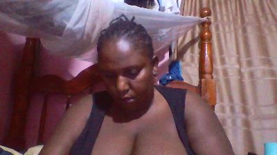 big_mom_love live cam on Cam4