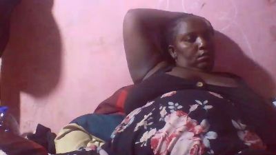 big_mom_love live cam on Cam4