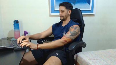bigale24 live cam on Cam4