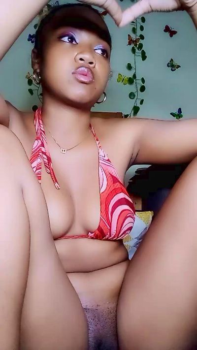 bigass004 live cam on Cam4