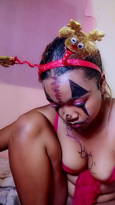 bigass004 live cam on Cam4