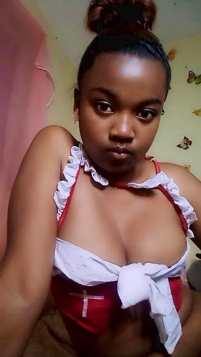 bigass004 live cam on Cam4