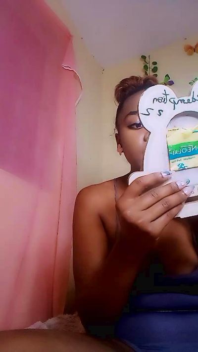 bigass004 live cam on Cam4