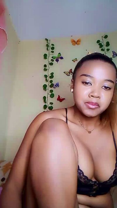 bigass004 live cam on Cam4