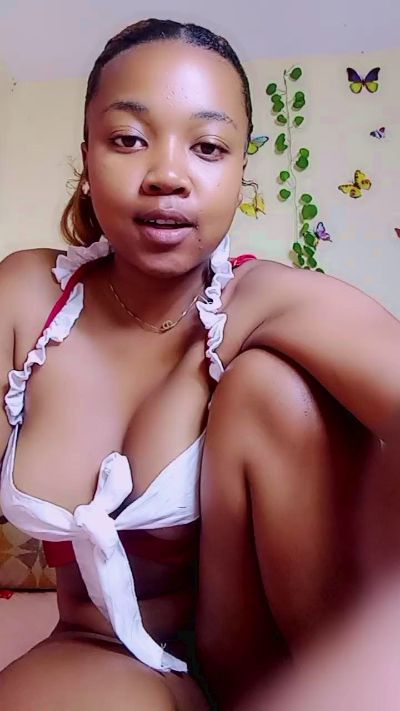bigass004 live cam on Cam4