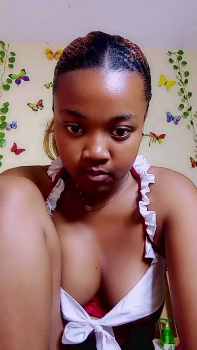 bigass004 live cam on Cam4