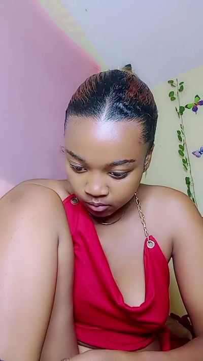 bigass004 live cam on Cam4