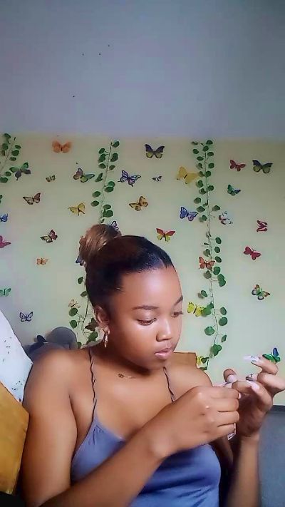 bigass004 live cam on Cam4