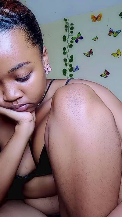 bigass004 live cam on Cam4