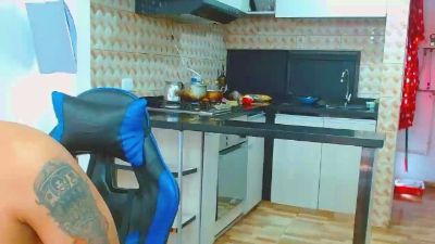 bigboss775 live cam on Cam4