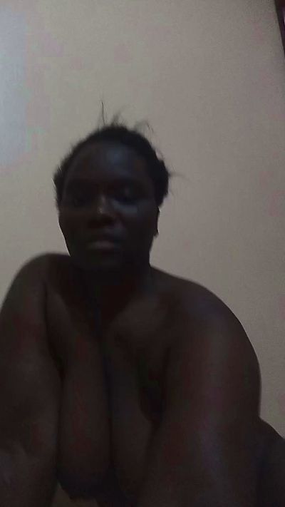 bigbutty001 live cam on Cam4