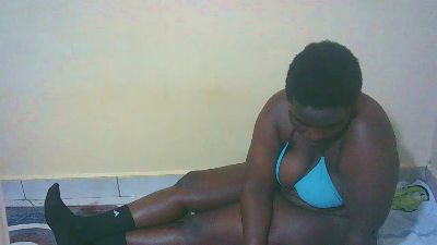 bigbutty001 live cam on Cam4