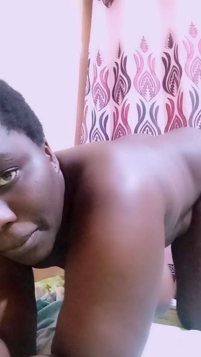 bigbutty001 live cam on Cam4