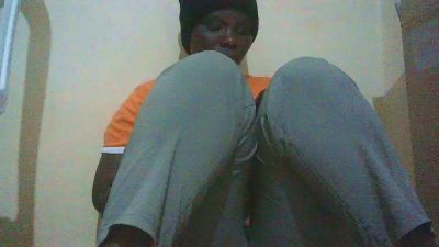 bigbutty001 live cam on Cam4