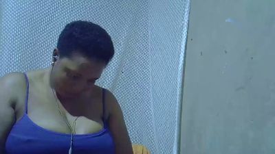 bigclit_mom live cam on Cam4