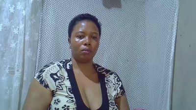 bigclit_mom live cam on Cam4