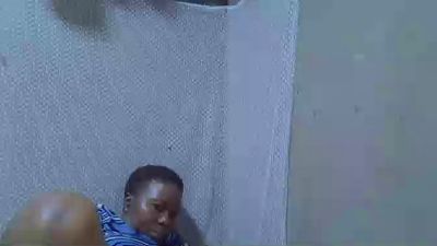 bigclit_mom live cam on Cam4