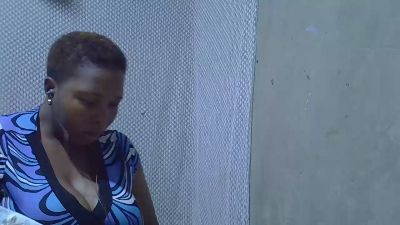 bigclit_mom live cam on Cam4