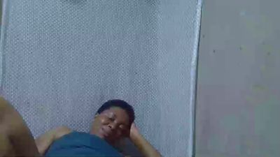bigclit_mom live cam on Cam4
