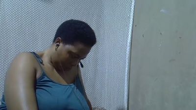 bigclit_mom live cam on Cam4