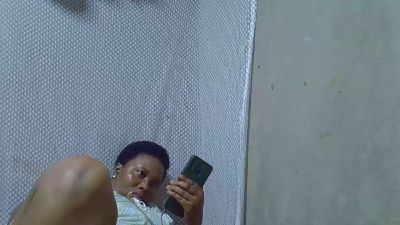bigclit_mom live cam on Cam4