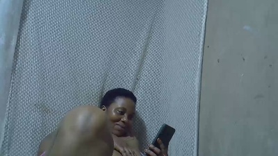 bigclit_mom live cam on Cam4