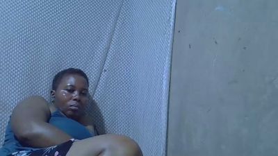 bigclit_mom live cam on Cam4