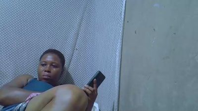 bigclit_mom live cam on Cam4