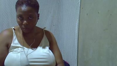 bigclit_mom live cam on Cam4