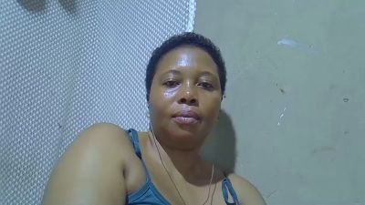 bigclit_mom live cam on Cam4